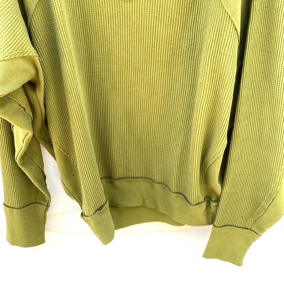 NWT Free People Womens medium ferngully green oversized Santa Clara thermal top - Picture 5 of 8